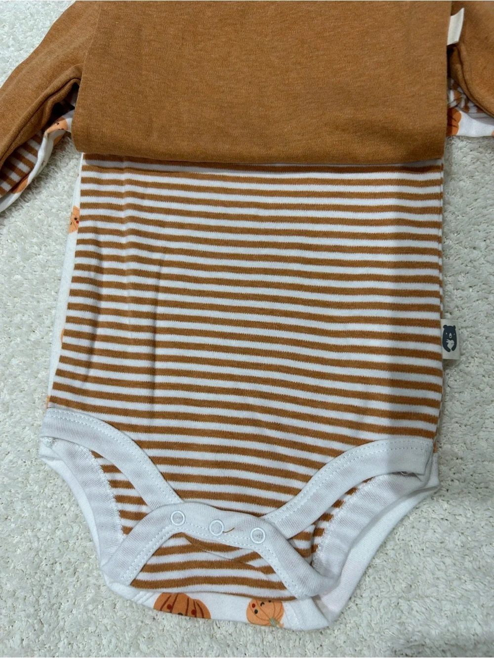 Rabbit + Bear Organic Pumpkin Long Sleeve Bodysuit Set Halloween NWT 6-9 month